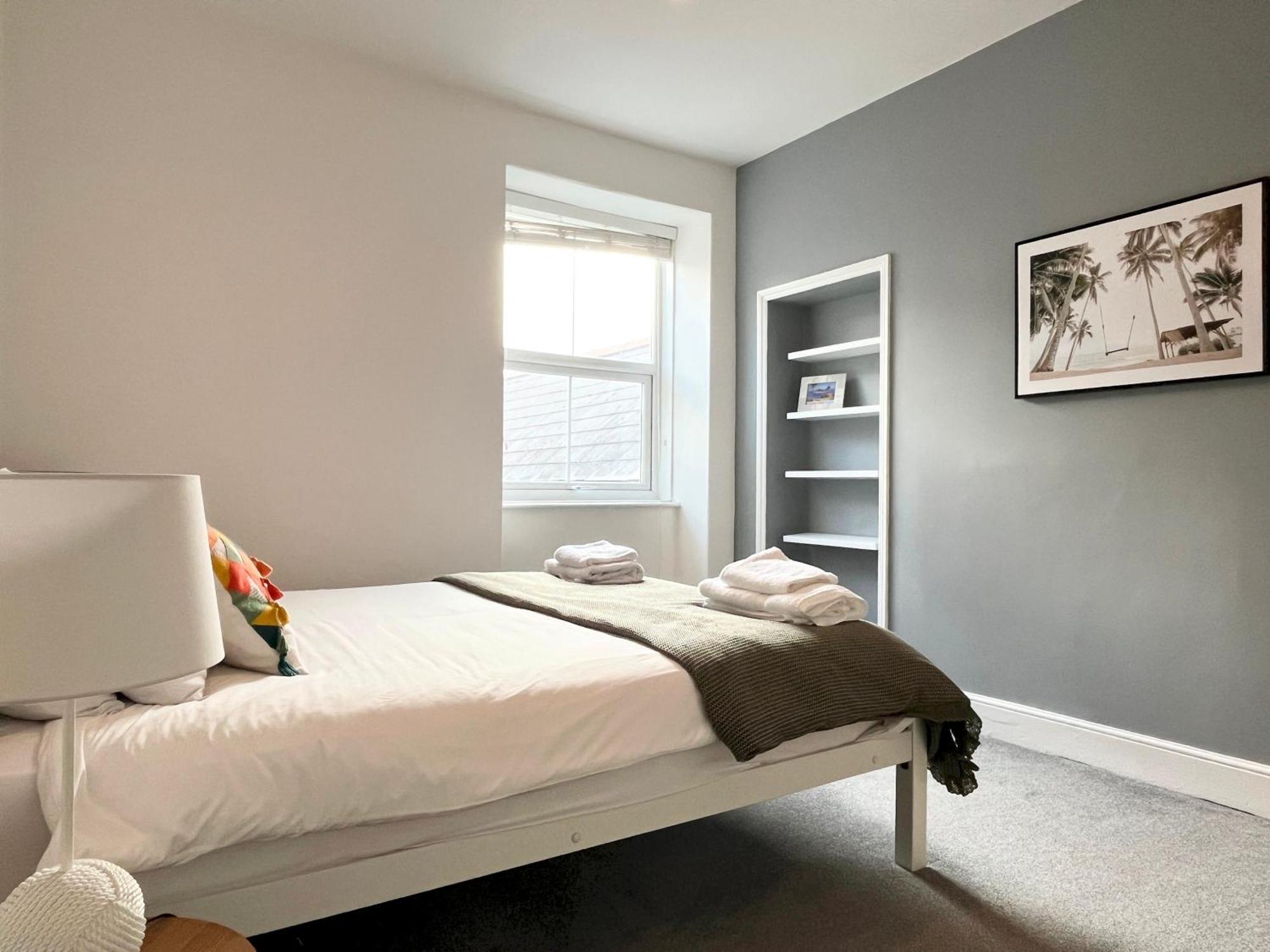 Spacious Home Near Seafront & Train Station 5 Bed Sleeps 10- Central ペンザンス エクステリア 写真
